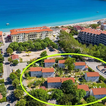 Corinthia Aparthotel 3*