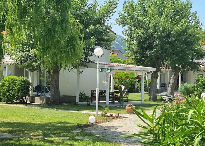 Ξενοδοχείο με διαμερίσματα Corinthia 3*