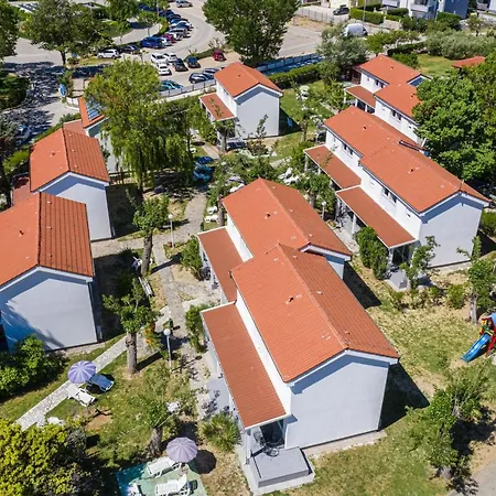 Hotel de apartamente Corinthia 3*